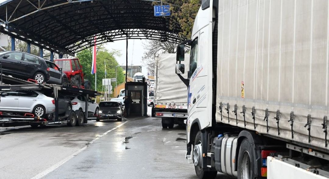 EES sistem nemilosrdan: Više od 3.000 ljudi vraćeno sa granice Hrvatske u jednom danu