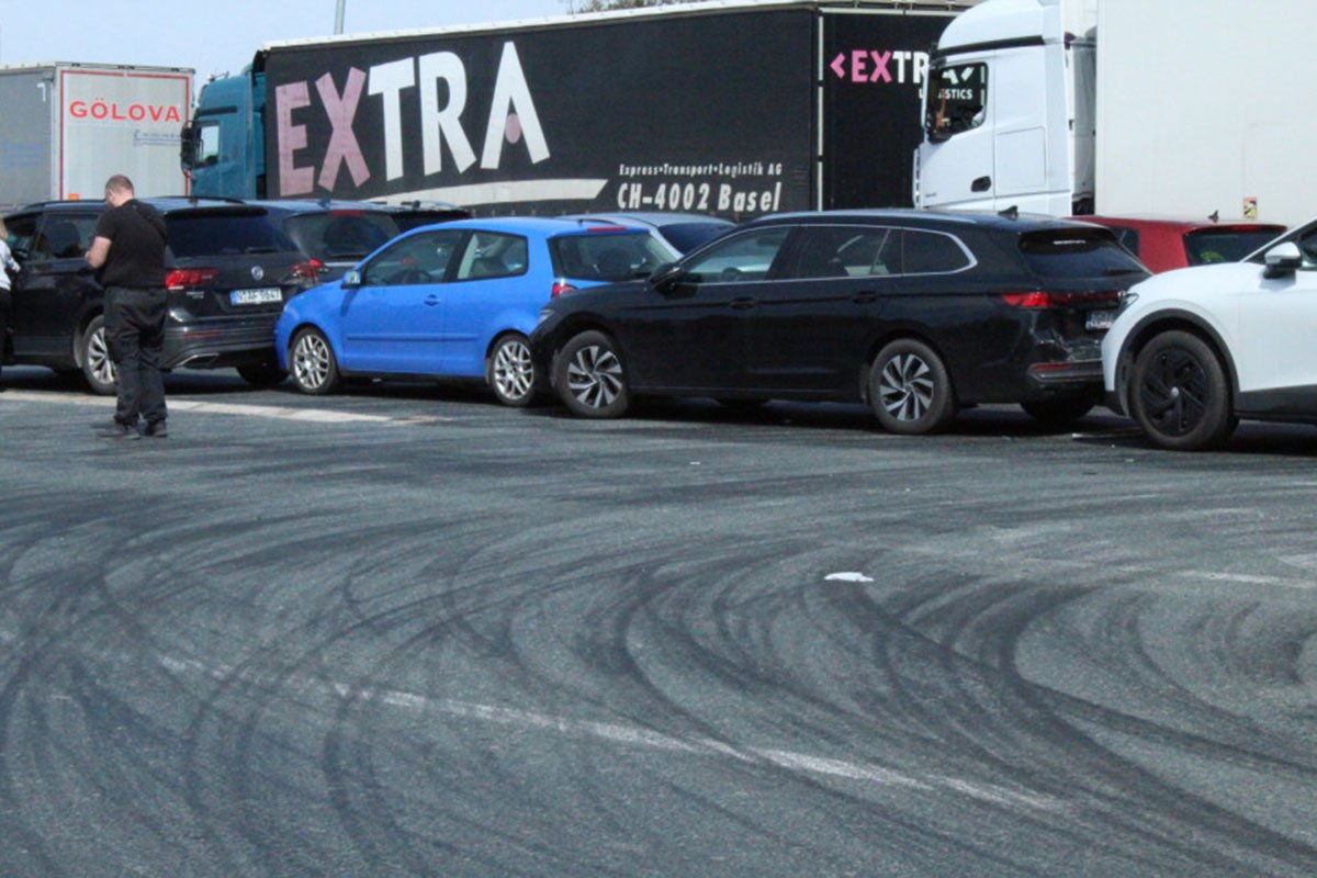 Kolaps na Batrovcima: Lančani sudar pet vozila u koloni, čeka se satima