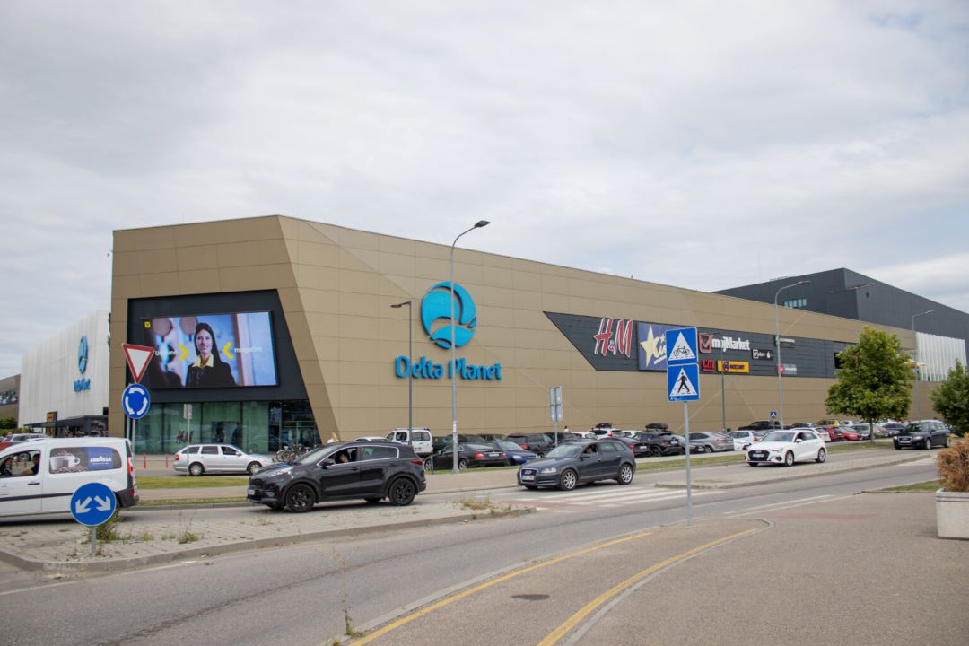 Nova dojava o bombi u tržnom centru "Delta" u Banjaluci, evakuacija u toku