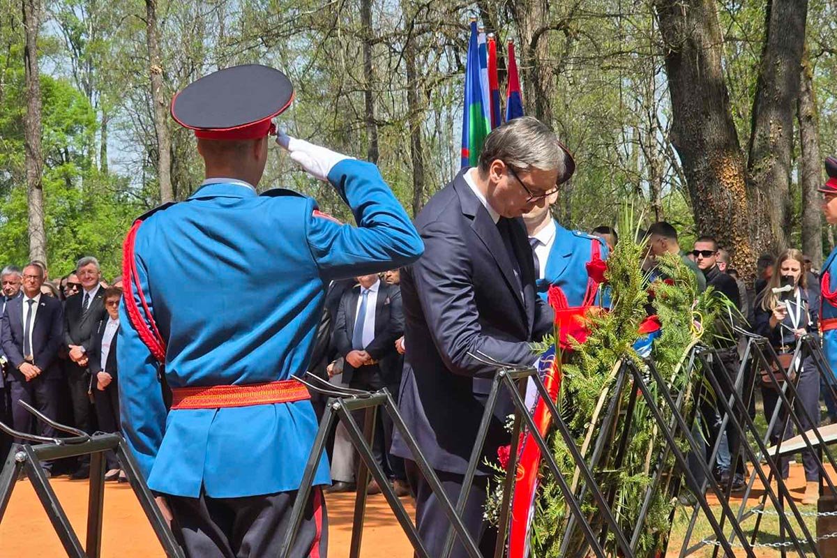 Vučić najavio gradnju memorijalnog centra u Donjoj Gradini