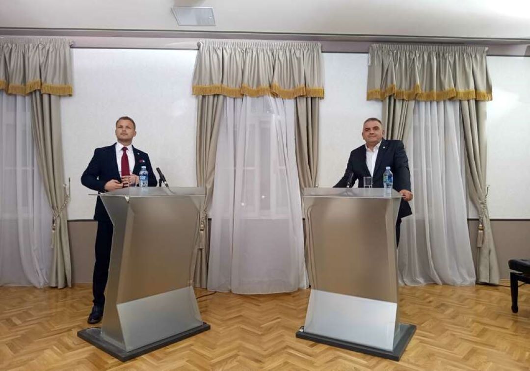 Minić i Stanivuković stigli u Kuću Milanovića: Počinje TV duel koji se danima čekao