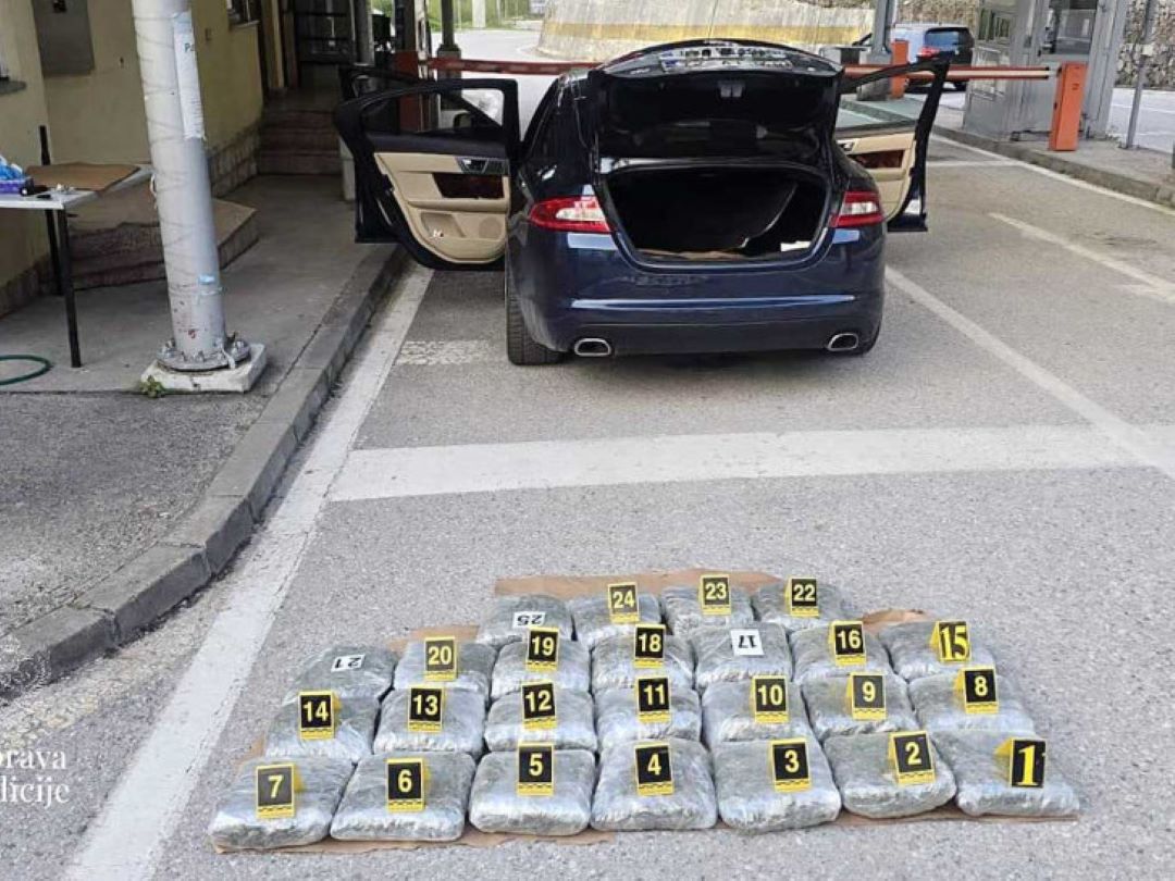Velika zapljena na granici sa BiH: Pao sa 25 kilograma marihuane