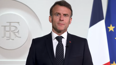 Makron najavio povlačenje iz politike