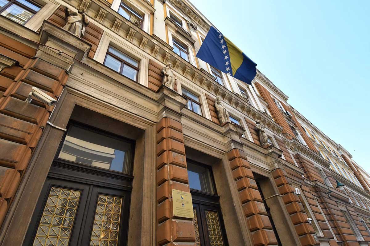 Za pranje novca i zloupotrebu položaja osuđeni na pet i po godina zatvora