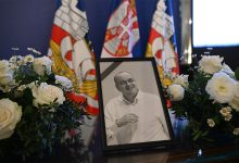 Posljednji oproštaj: Legende sporta na komemoraciji Dušku Vujoševiću