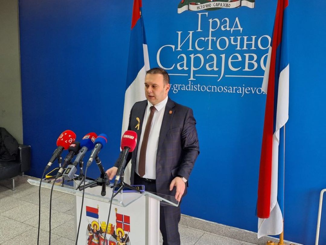 Ćosić se časti novom limuzinom od 107.725 KM