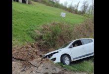 Automobil u kanalu, vozač povrijeđen