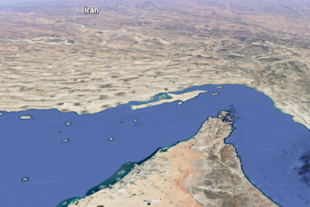 Ormuski moreuz zatvoren, Tramp sazvao sastanak: “Neće nas Iran ucjenjivati”