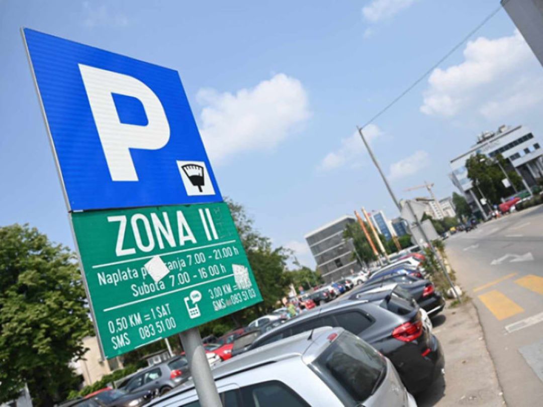 Građani i dalje zbunjeni: Da li treba plaćati parking u Banjaluci