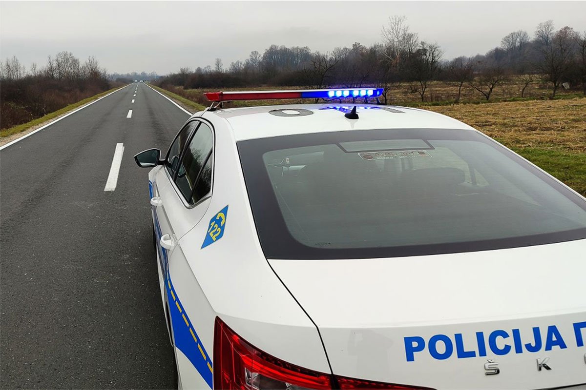 Djeca oštetila spomenik borcima Armije RBiH