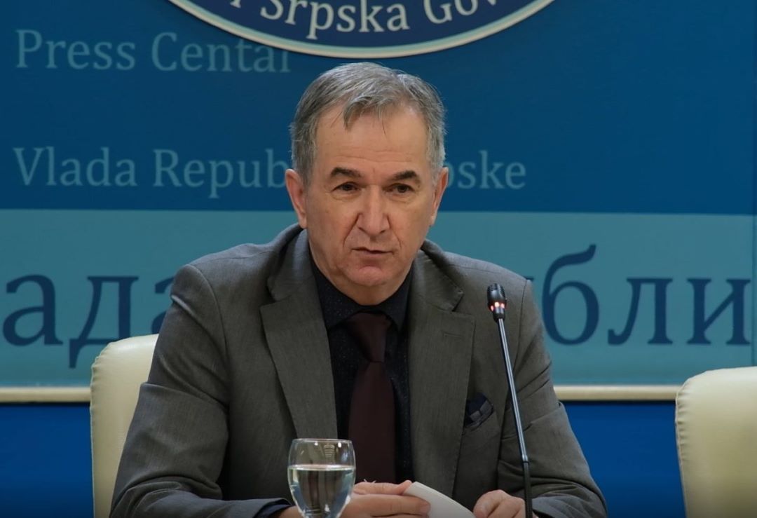 Građani od sljedeće sedmice dobijaju deset feninga po litri nasutog goriva