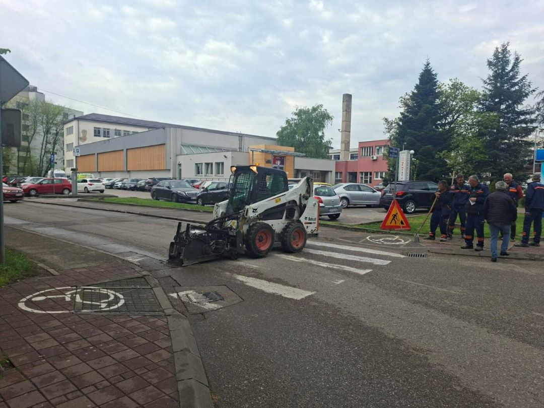 Radovi na sanaciji udarnih rupa u naselju Dolac