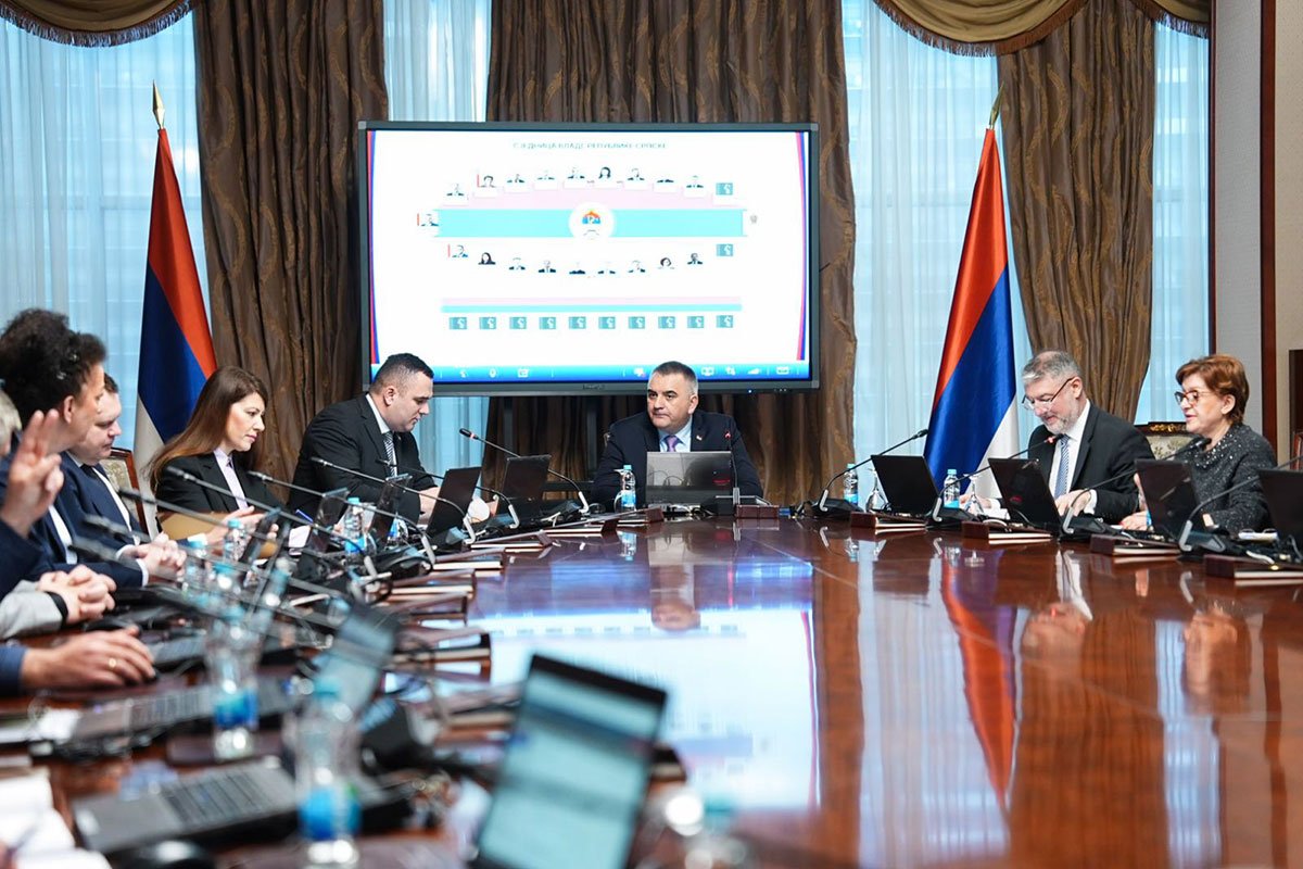 Povećane plate i Savi Miniću, ministrima i direktorima: Evo za koliko