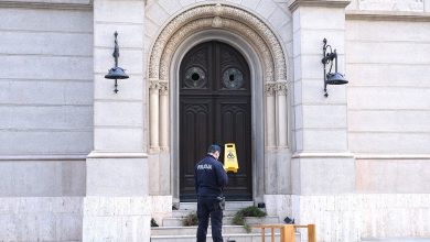 Vandalizam u Zagrebu: Bacali stolice na pravoslavnu crkvu, uhapšen muškarac