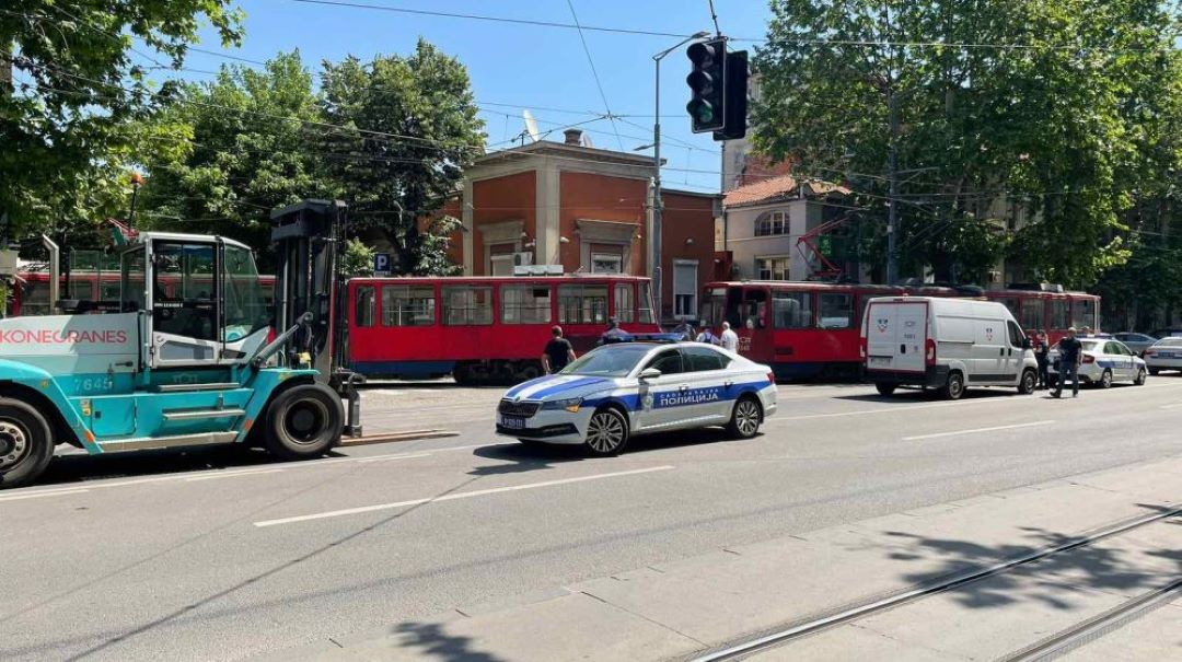 GSP “Beograd” se oglasio o uzrocima udara tramvaja u zgradu