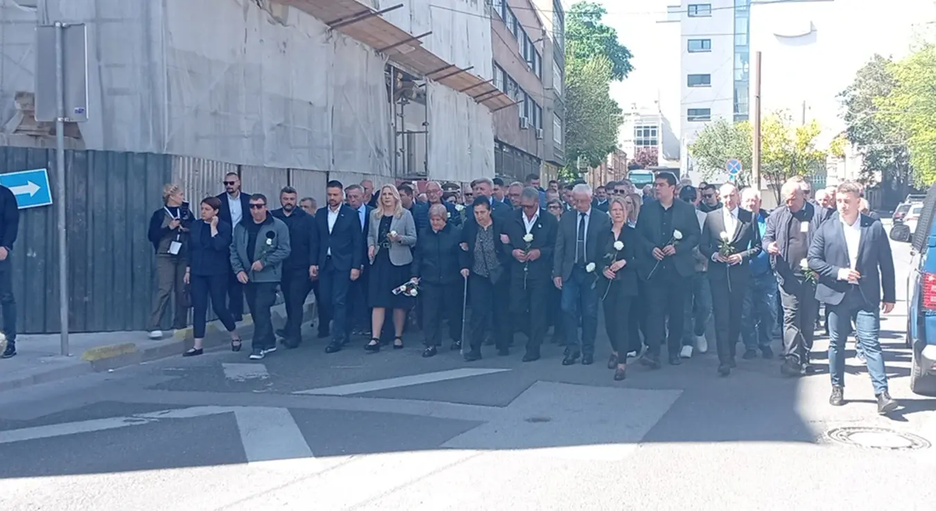 Srbi stigli u Dobrovoljačku uz jake mjere obezbjeđenja