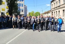 Mirnom šetnjom i polaganjem cvijeća obilježene 34 godine od zločina u Dobrovoljačkoj ulici
