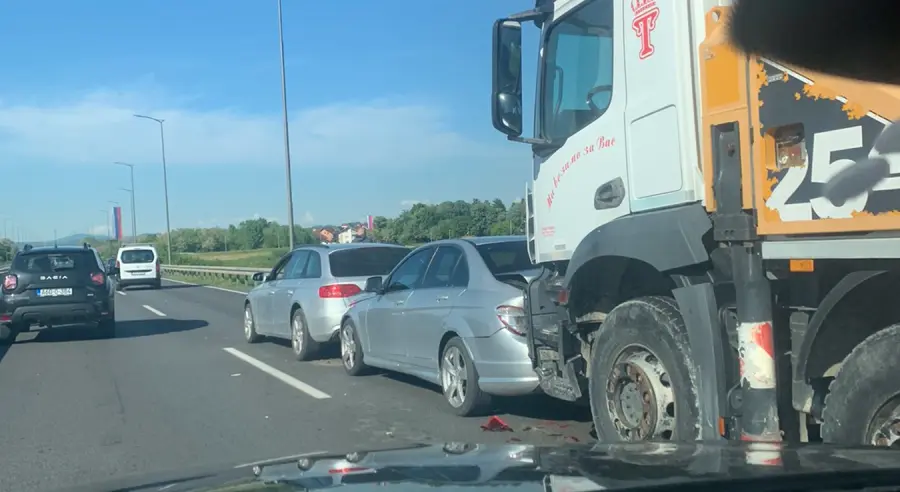 Lančani sudar na brzoj cesti Banjaluka-Laktaši