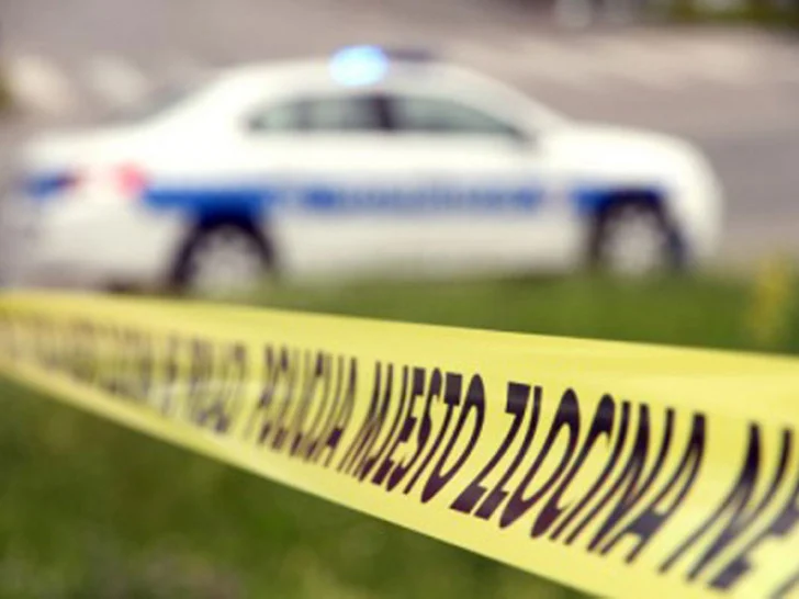 Žena skočila sa mosta, spasila je policajka