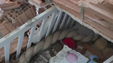 Zid pao na dječiji krevetac, porodica za dlaku izbjegla tragediju
