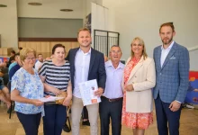 Stanivuković uručio nova rješenja: Više od 9.000 objekata legalizovano besplatno