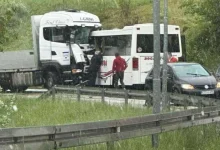 U Mrkonjić Gradu poginuo vozač autobusa, deset povrijeđenih