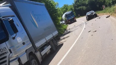 Težak sudar na magistrali Klašnice – Prnjavor: Obustavljen saobraćaj