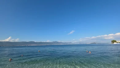 Pomorska nesreća između Brača i Šolte: Sudarili se katamaran i jedrilica, ima povrijeđenih