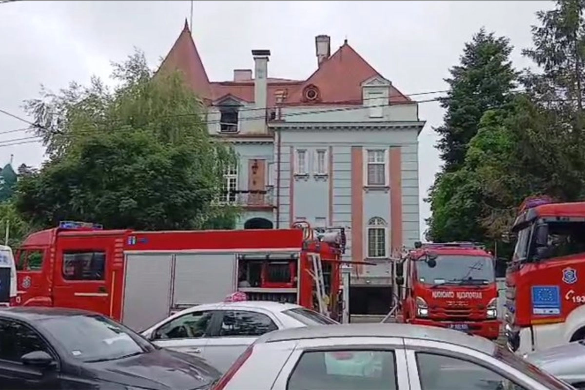 Ugašen požar u zgradi Ambasade Pakistana u Beogradu