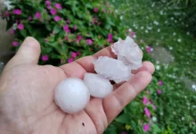 Jaka kiša i grad veličine lješnjaka, dio opštine bez struje