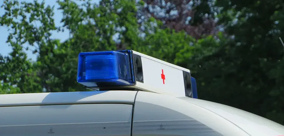 Teško povrijeđen dječak u Mladenovcu, pala metalna konstrukcija na njega