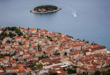 Torcidaši gliserima došli na Hvar i palicama planirali da pretuku sezonce iz Srbije