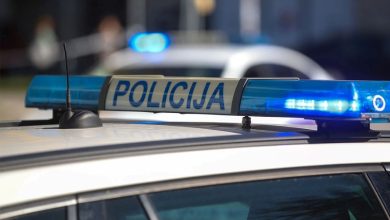Penzioner izazvao saobraćajni haos u Osijeku: Udario u auto, kamion, znak i objekat