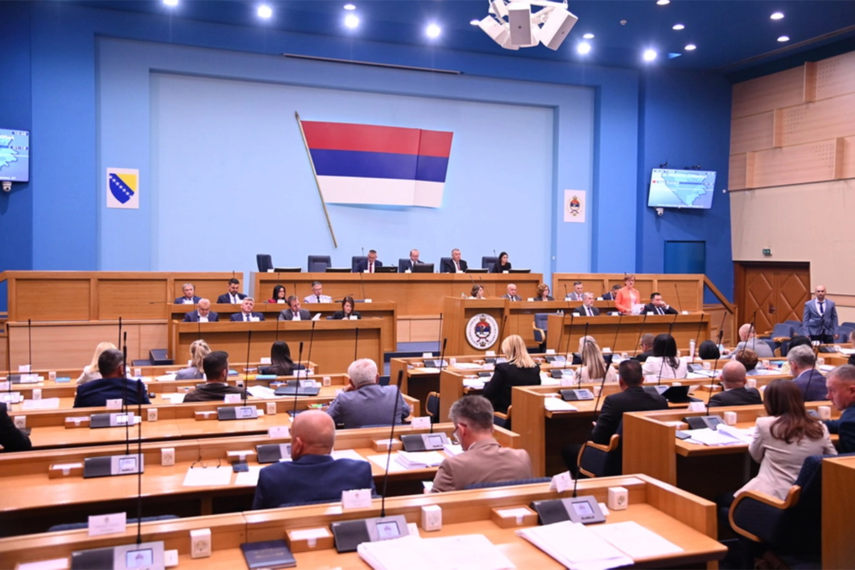 Narodna skupština RS podržala veto Cvijanovićeve, odluka Predsjedništva BiH ništavna