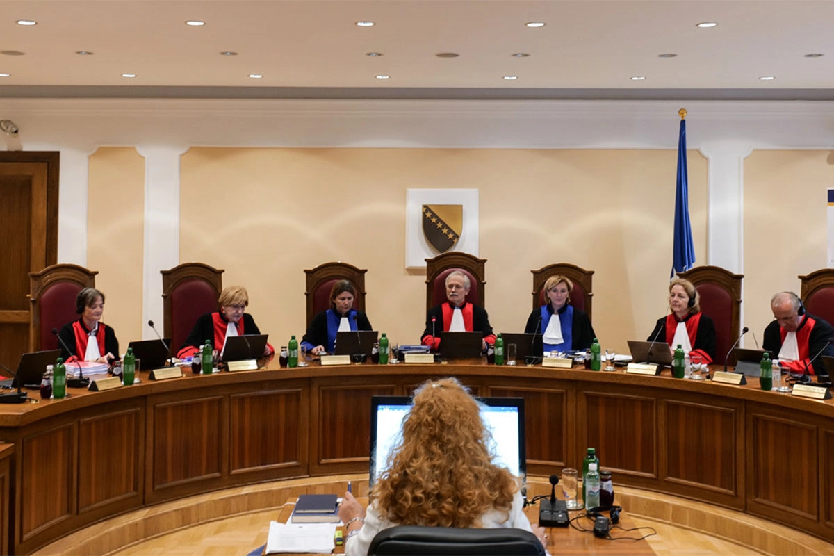 Ustavni sud BiH odlučio o Krivičnom zakonu BiH koji je nametnuo Šmit